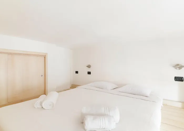 Guesthost - Sempione Bright * Milano