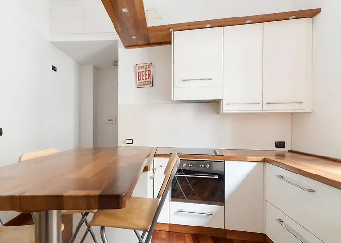 Guesthost - Sempione Bright Appartamento *