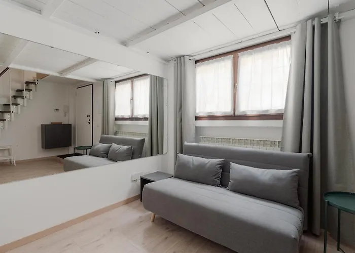 Апартаменты Guesthost - Bright Navigli Милан