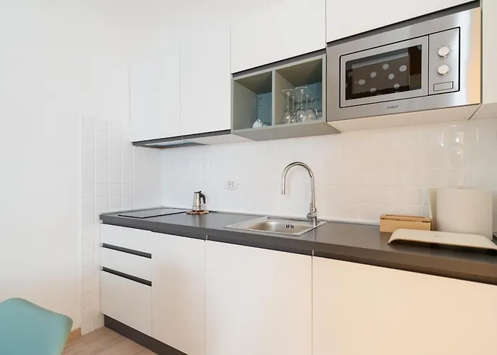 Апартаменты Guesthost - Bright Navigli