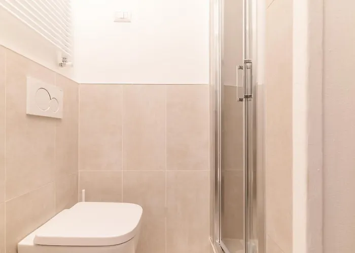 Guesthost - Bright Navigli Милан