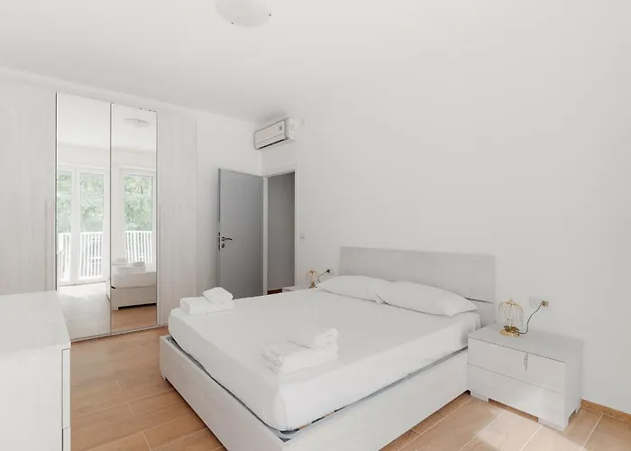 Guesthost - Bright & Comfy In Corvetto