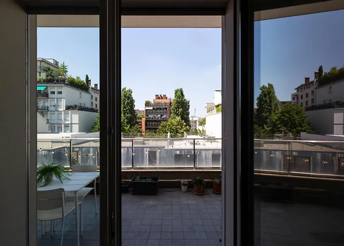 Rolandi Duplex With Terrace شقة ميلان