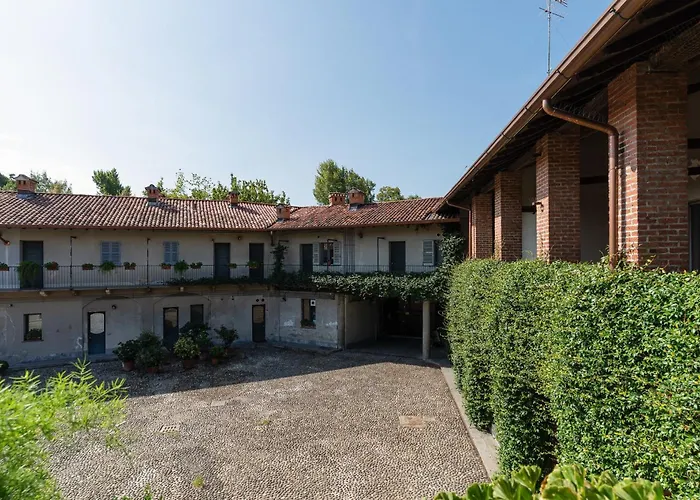 Guesthost - Cassina De' Pomm - Lovely