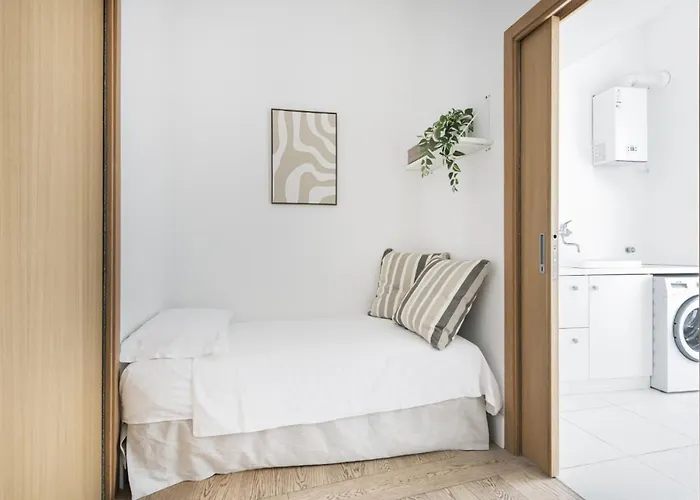 Easylife - - Vigoni 7 - Santa Sofia * Milano