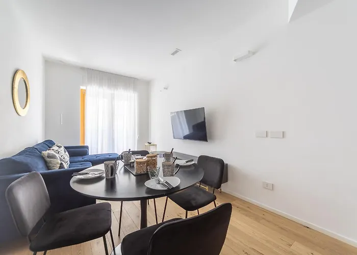 Enora Aapts By Sweett - Sirtori Lejlighed