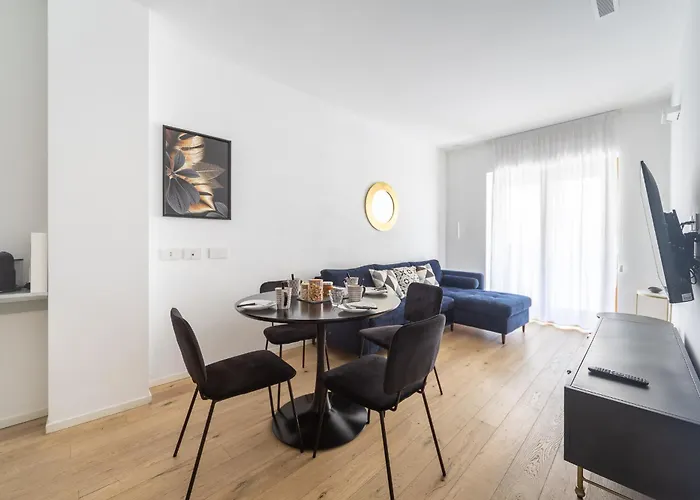 Enora Aapts By Sweett - Sirtori 아파트 *