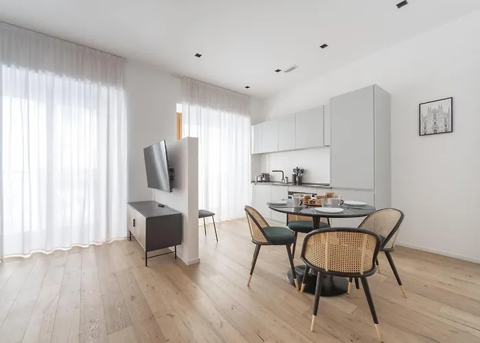 Enora Aapts By Sweett - Sirtori * 밀라노