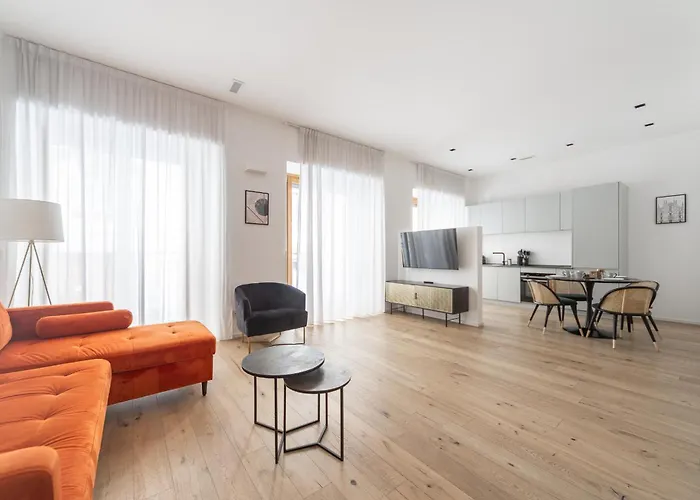 Enora Aapts By Sweett - Sirtori