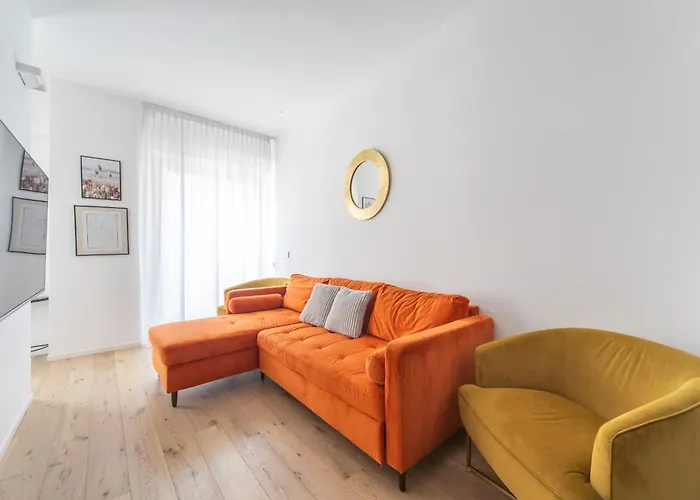 Enora Aapts By Sweett - Sirtori 아파트