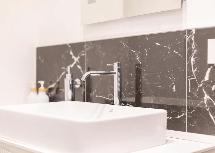 Enora Aapts By Sweett - Sirtori 아파트 *