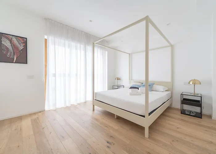 Enora Aapts By Sweett - Sirtori * Milano