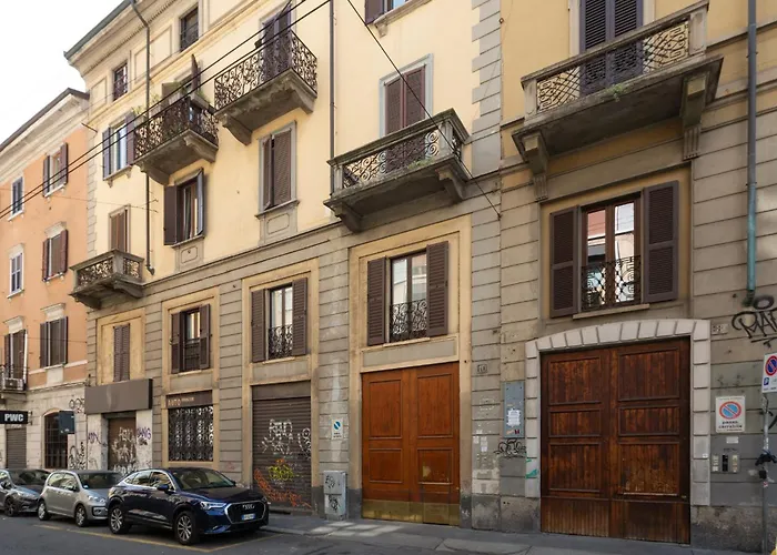Guesthost - Stylish Industrial Flat Near Navigli