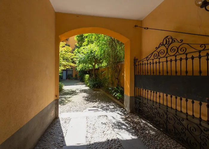 Guesthost - Stylish Industrial Flat Near Navigli Lägenhet Milano