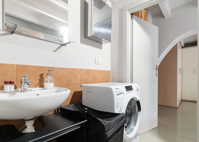 Guesthost - Mm2 Sant'agostino ميلان