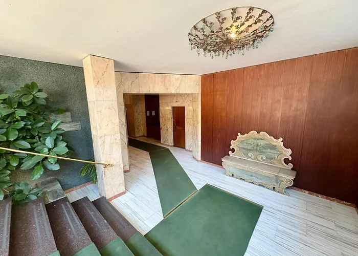 Guesthost - Mm Santa Sofia *