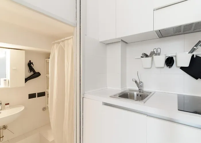 Guesthost - Magenta Long Let Apts Milão