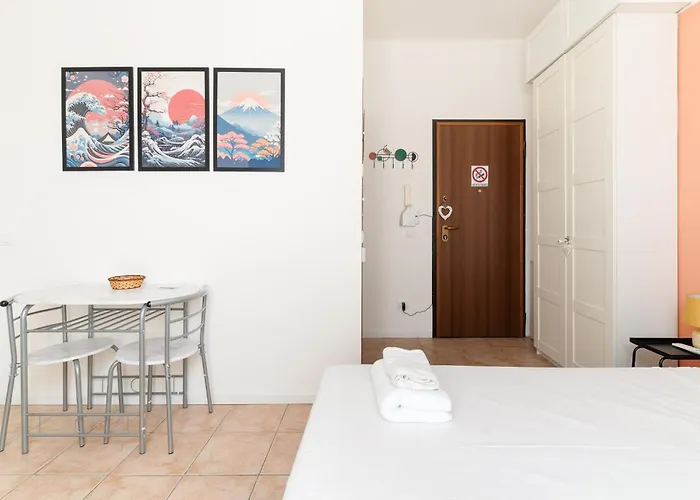Guesthost - Step Into - Tortona District Appartement *