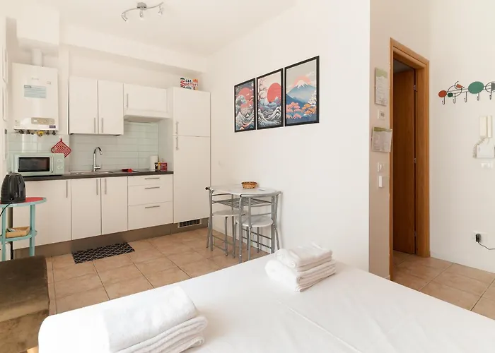 Guesthost - Step Into - Tortona District Appartement *