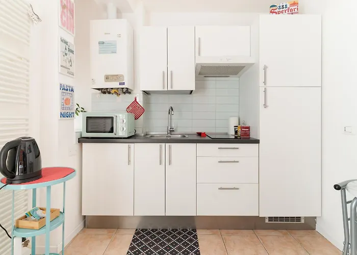 Guesthost - Step Into - Tortona District Appartement *