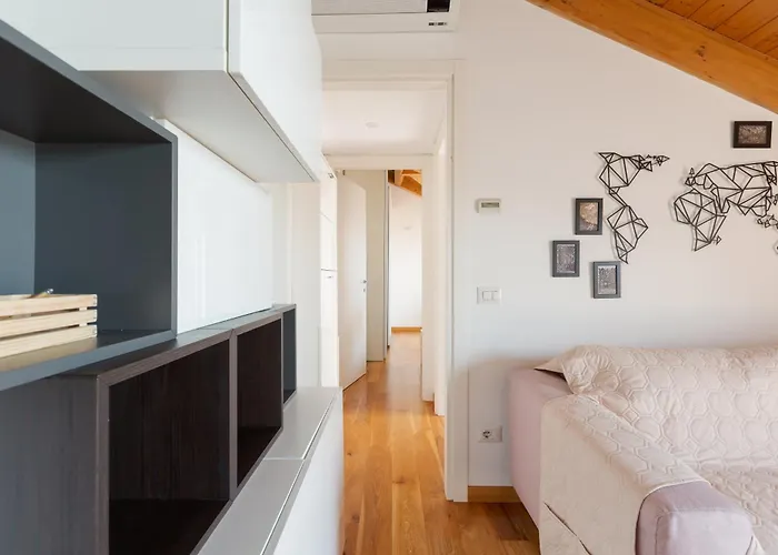 Guesthost- Lambrate Cosy Balcony Mediolan
