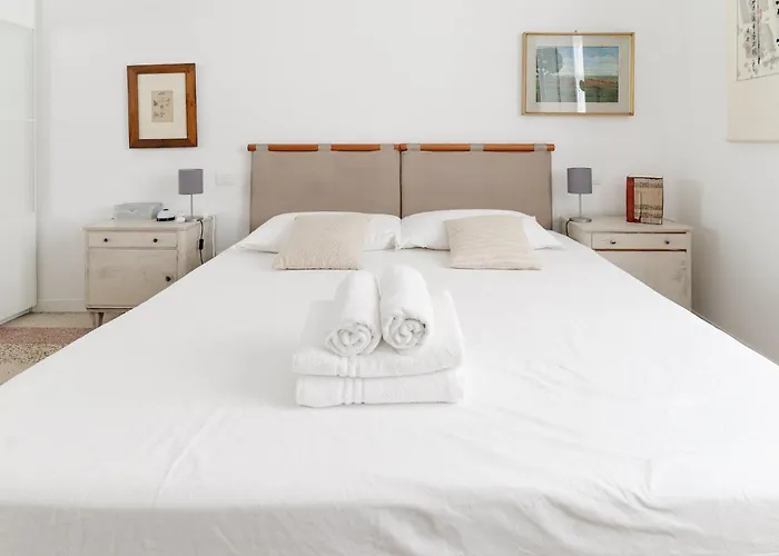 Apartament Guesthost - Ghisolfa Bright *