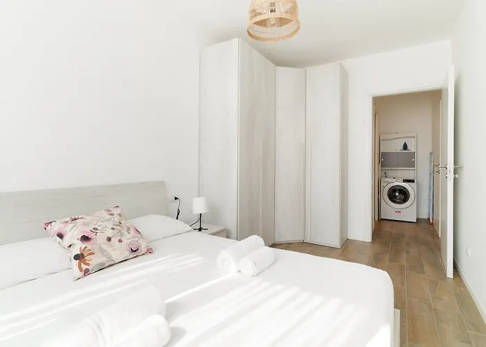 Guesthost - Comfy Апартаменты *