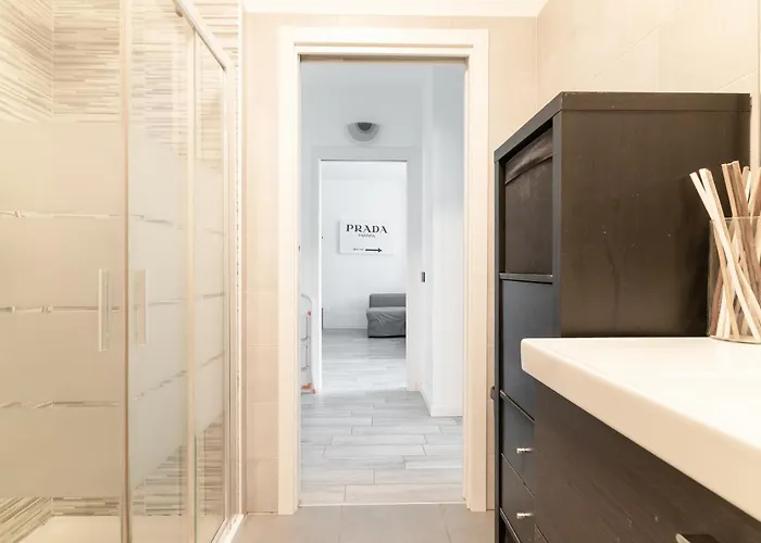 Guesthost - Bonola M1 Balcony Апартаменты Милан