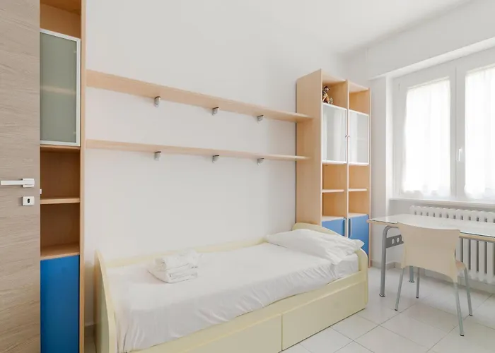 Guesthost - Piazza Abbiategrasso Chiesa Rossa アパート ミラノ