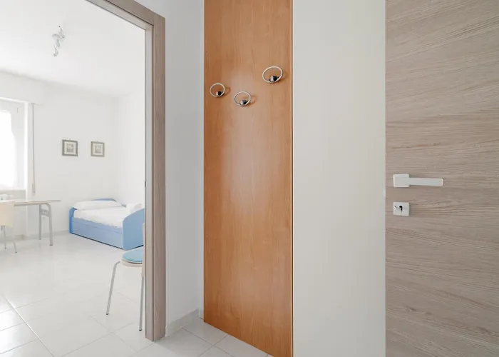 Guesthost - Piazza Abbiategrasso Chiesa Rossa アパート