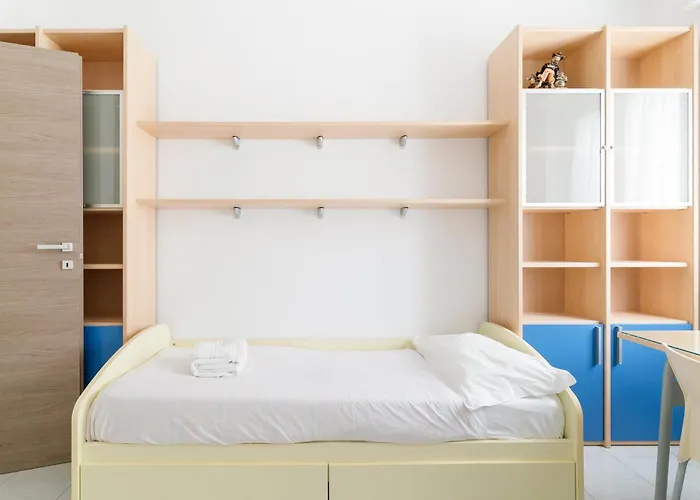 アパート Guesthost - Piazza Abbiategrasso Chiesa Rossa ミラノ