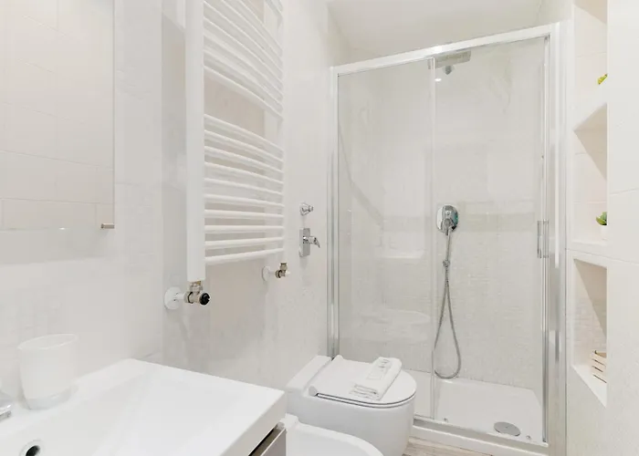 Guesthost - Cosy Porta Venezia & Buenos Aires! *