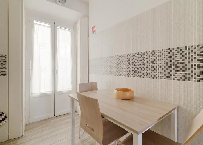 Guesthost - Cosy Porta Venezia & Buenos Aires! * Milano