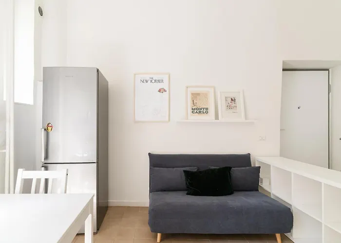 Guesthost - M4 Argonne Balcony * Milán