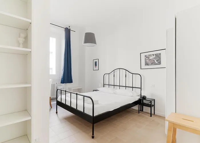 Guesthost - M4 Argonne Balcony Apartamento Milán