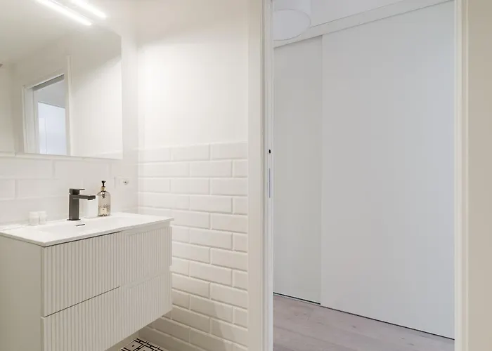 Guesthost Cosy Milano- Sempione & Gerusalemme Апартаменты *