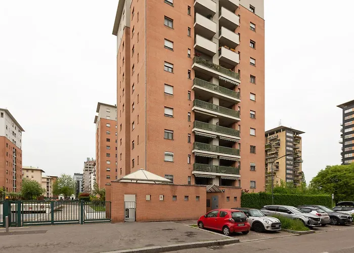 Guesthost- Universita Bocconi Terrace Apartment