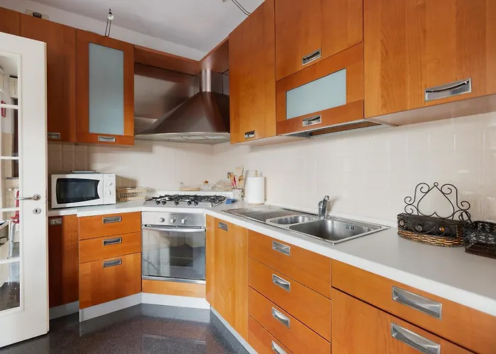 Guesthost- Universita Bocconi Terrace *