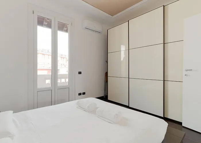 Guest Host Milano- Brenta M3 Balcony