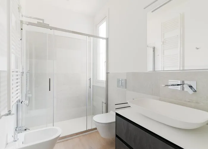 Guesthost - Cozy & Bright * Milánó