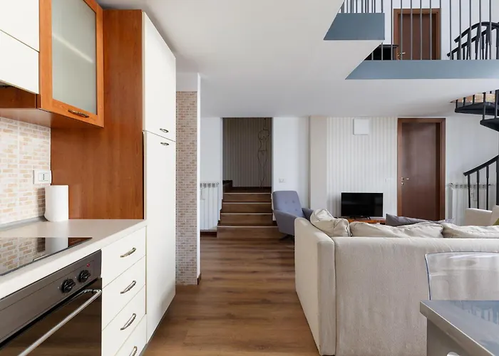 Guesthost - M5 Istria & Marche Roomy Lofted Daire