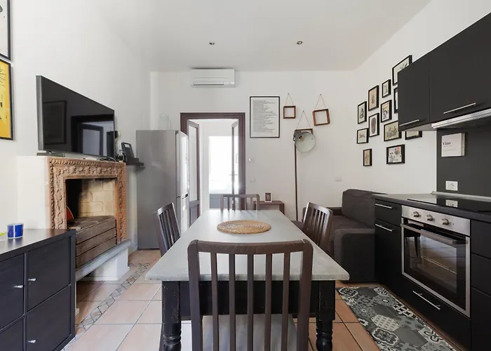 Guesthost - Industrial-style In Chinatown! Apartmán *