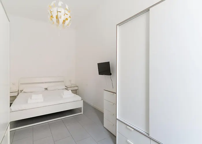 Apartamento Guesthost - Bright Isola -