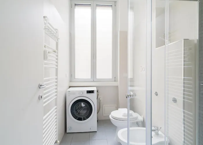 Guesthost - Bright Isola - Milán