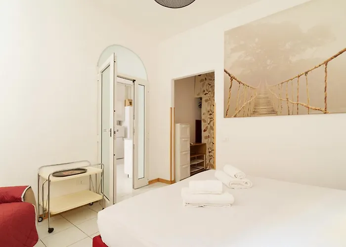 Guesthost - M2 Agostino Romantic * ミラノ