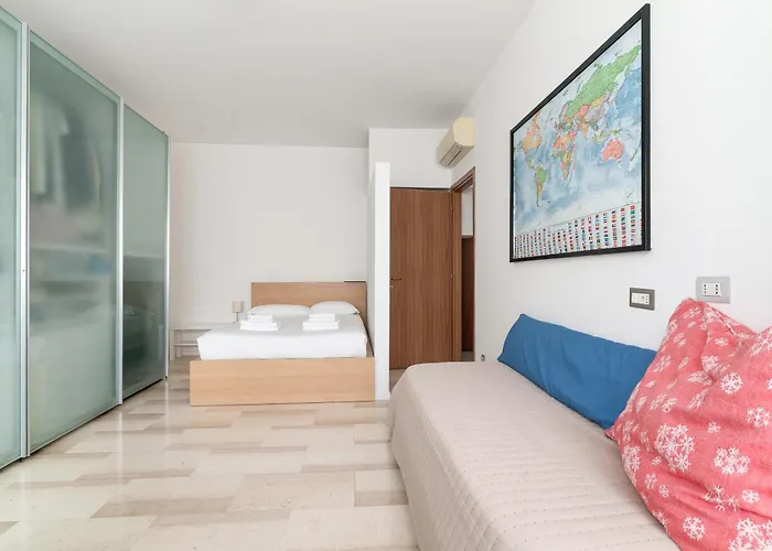 公寓 Guesthost - Bright With Parking