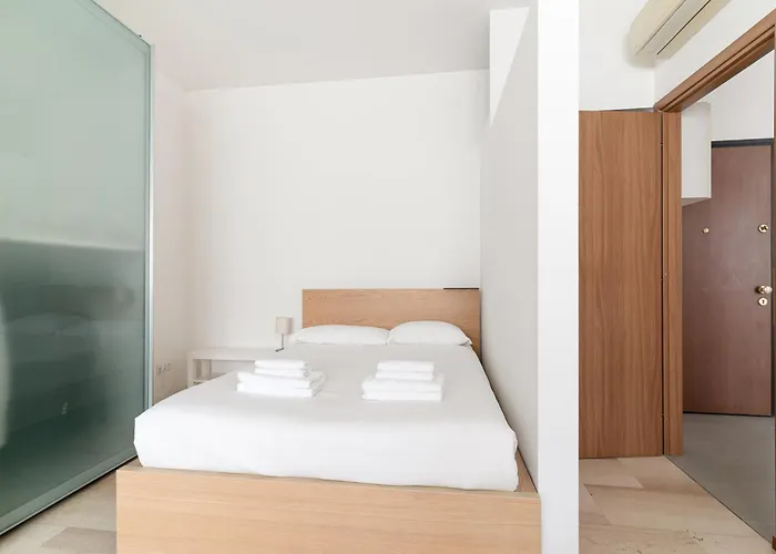 Apartman Guesthost - Bright With Parking Milánó
