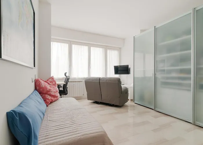 Guesthost - Bright With Parking 米兰