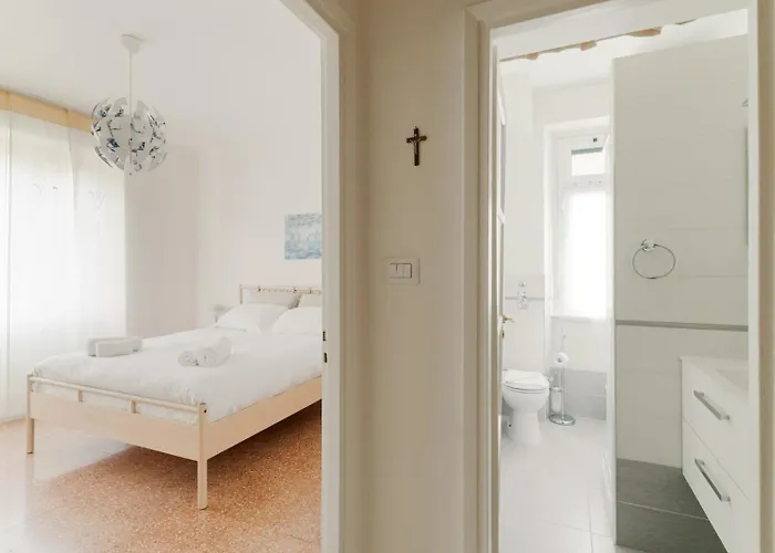 Guesthost - Citta Studi With Balcony