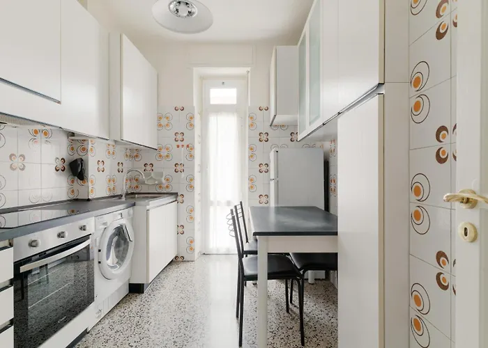 Guesthost - Citta Studi With Balcony